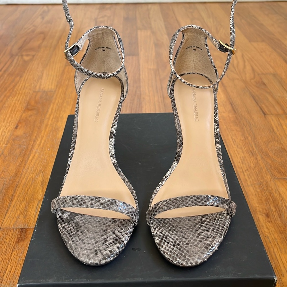 Snake print bare 3.5 high heels from banana republic retail store